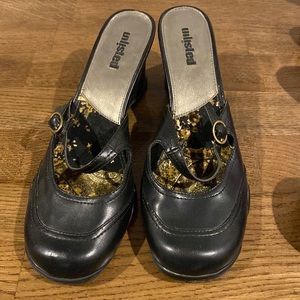 Black mules vintage 90s.